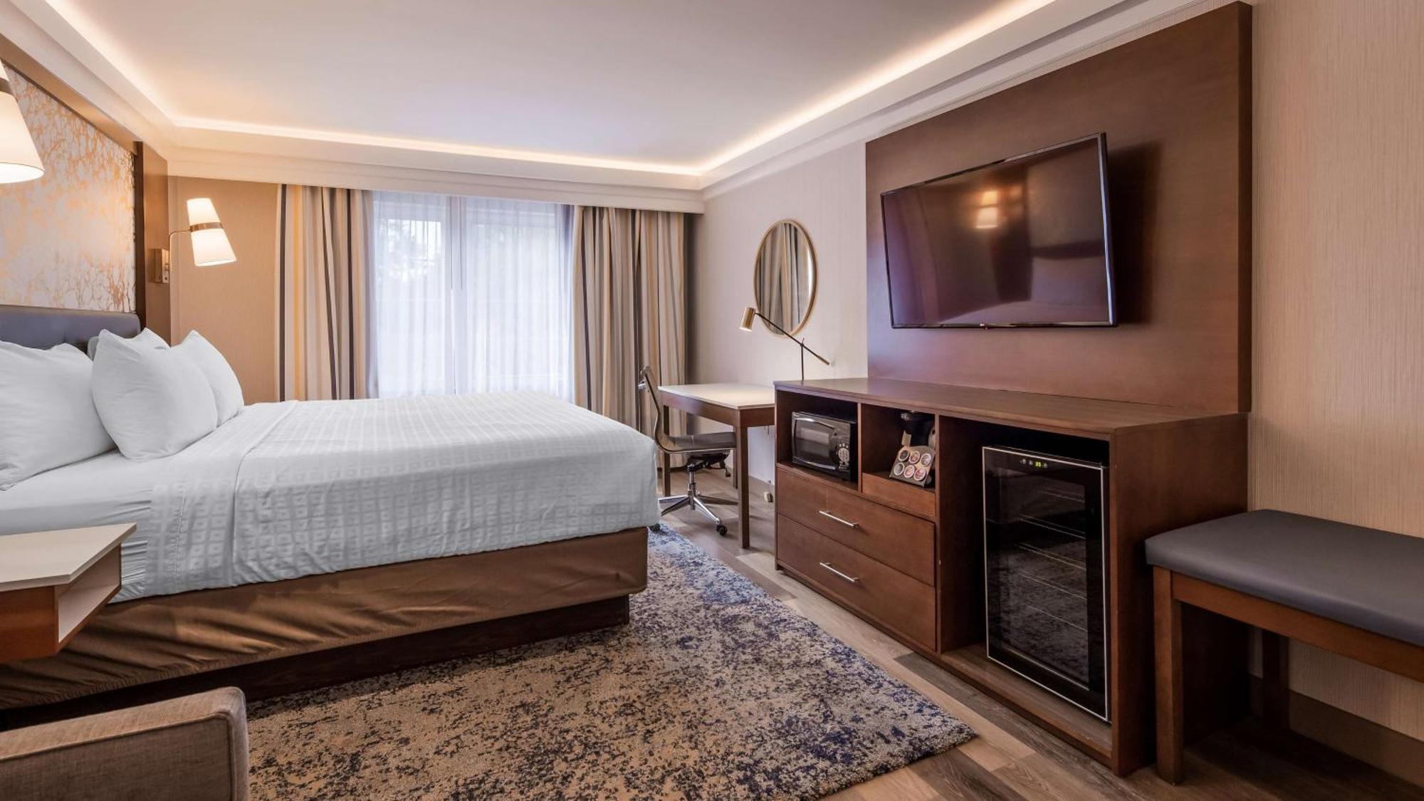 The Inn, Bw Signature Collection Hotel 3*